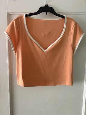 Old Navy Peach Crop V-Neck Tee with White Trim